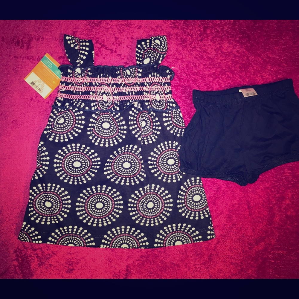 Infants dresses and short set